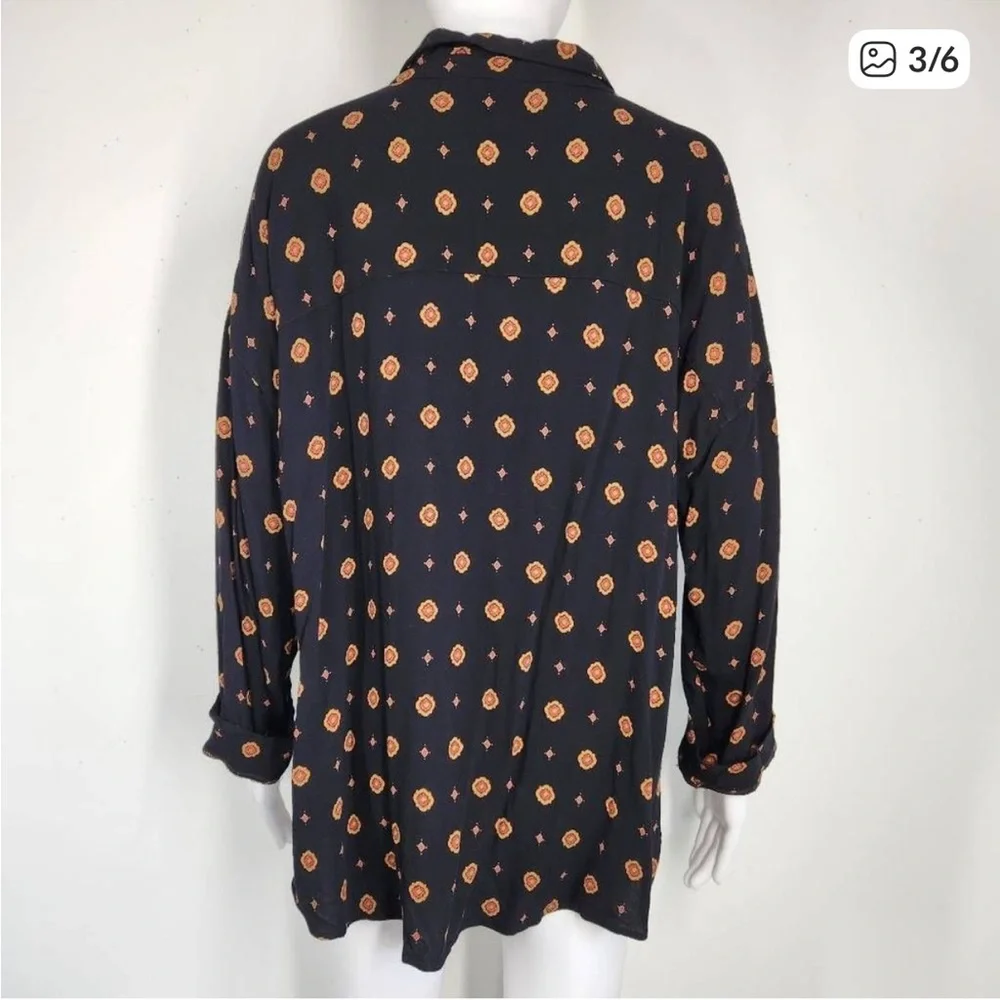 🖤FP Button Down - Picture 3 of 3